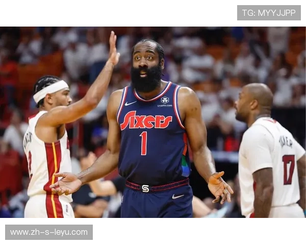 哈登强突篮下制造空位，76人外线群持续开火
